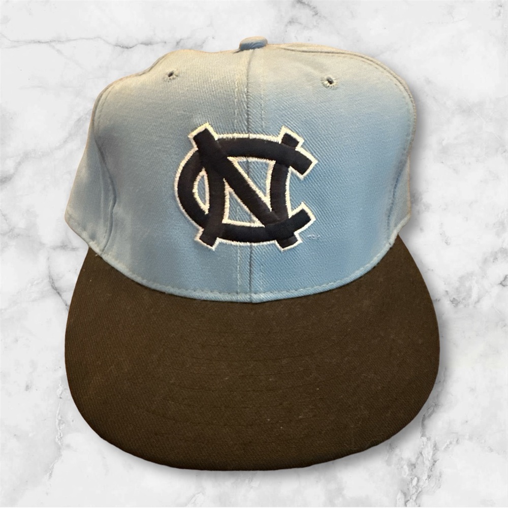 Vintage North Carolina Tar Heels Fitted Size 7 3/8 Cap